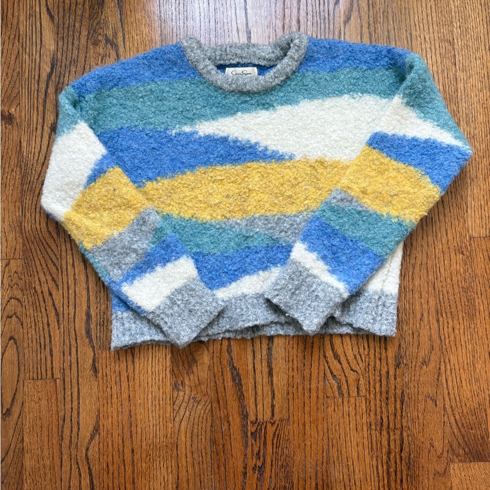 Boxy crop sweater